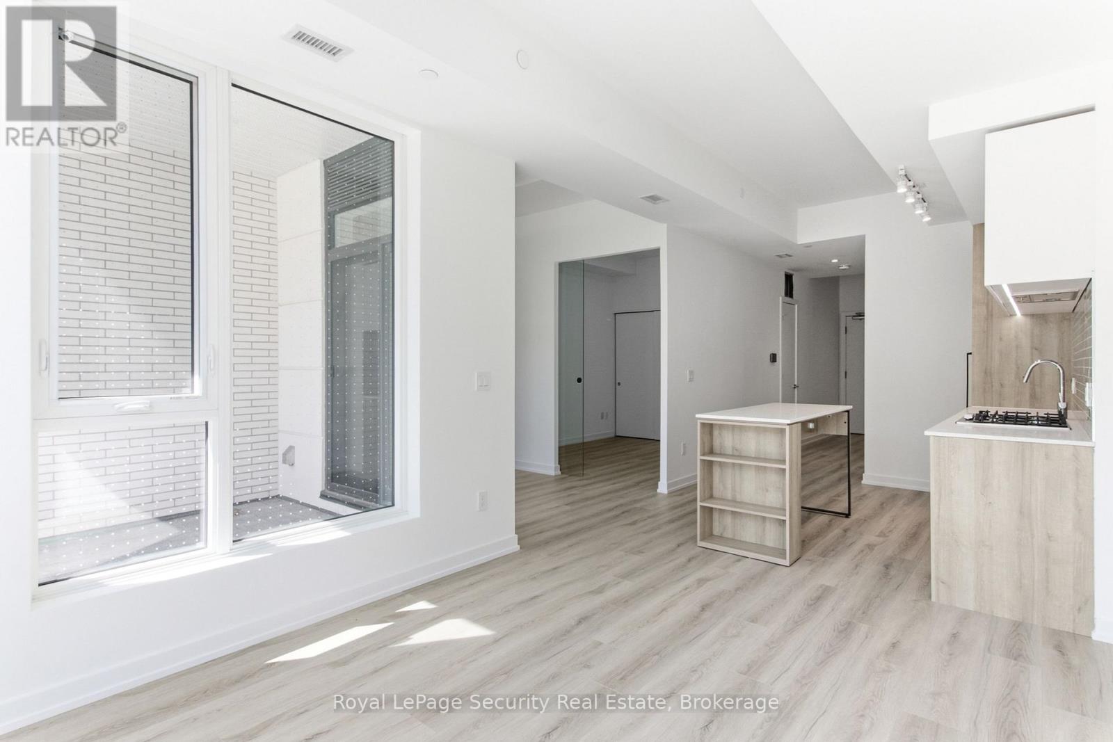 #104 722 MARLEE AVENUE - 15