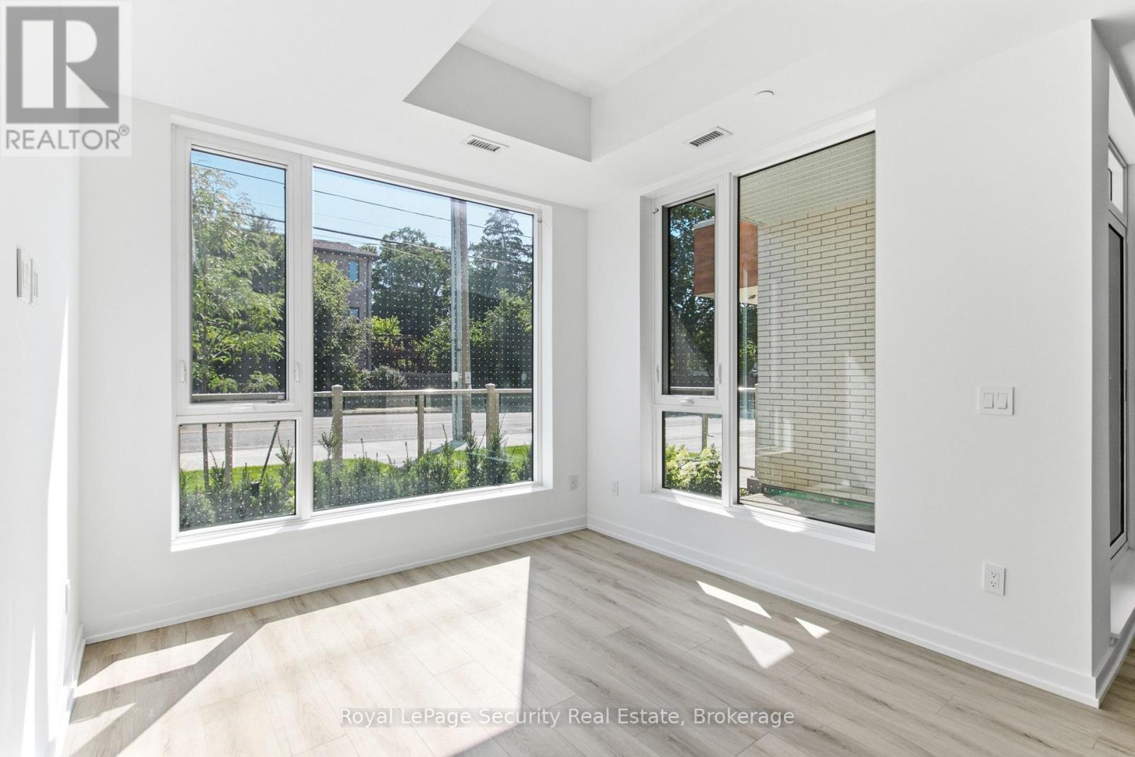 #104 722 MARLEE AVENUE - 13