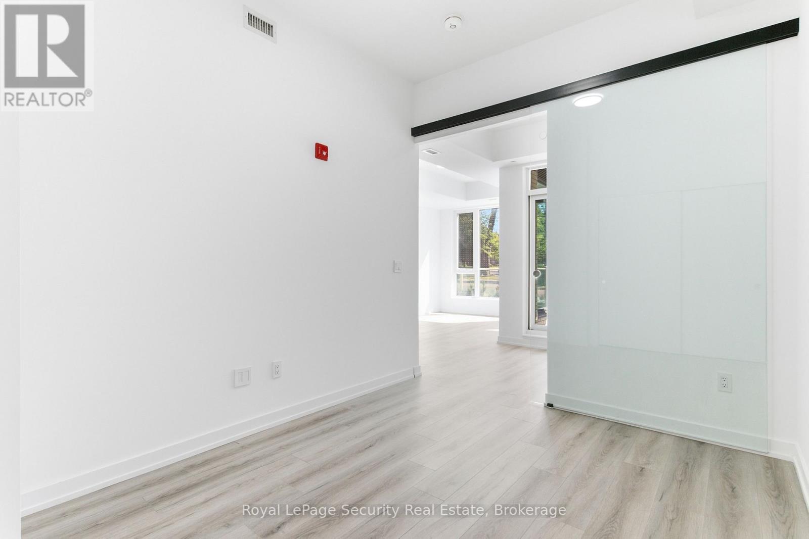 #104 722 MARLEE AVENUE - 33
