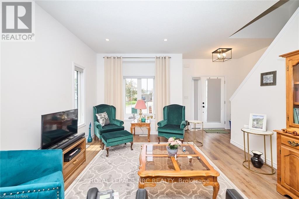 8 KING STREET - Image 4