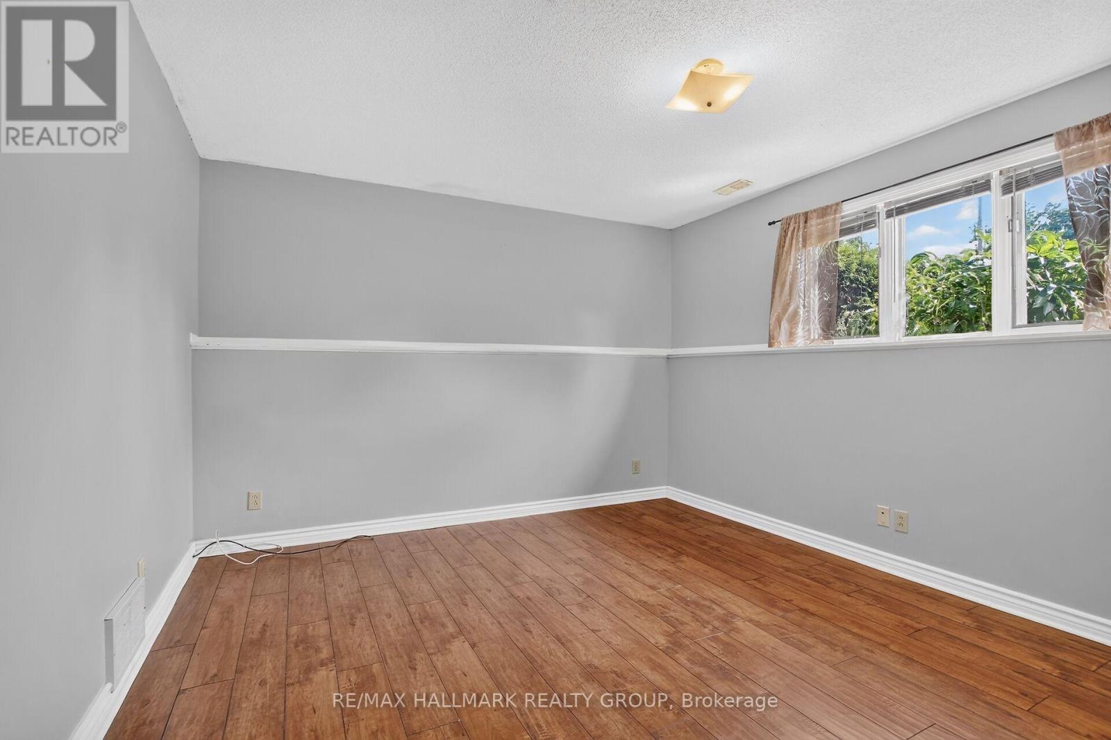 3606 MCBEAN STREET - Image 29