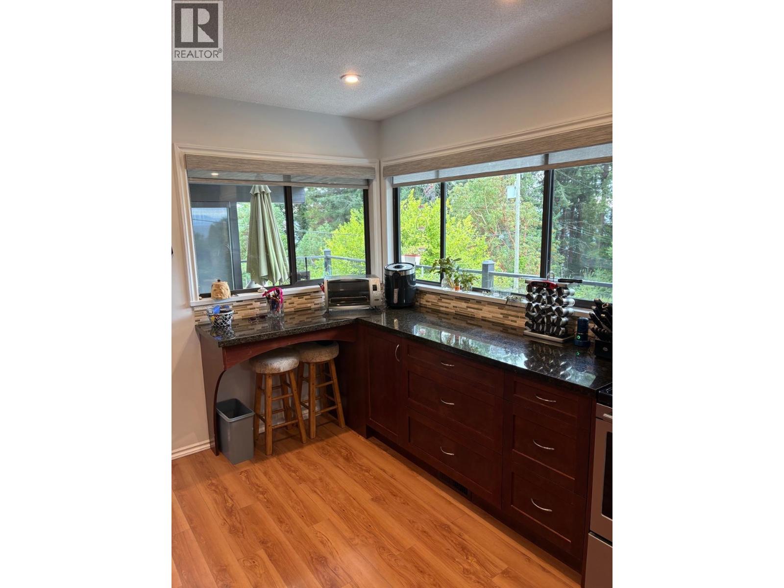 5350 BENNER ROAD, Sechelt