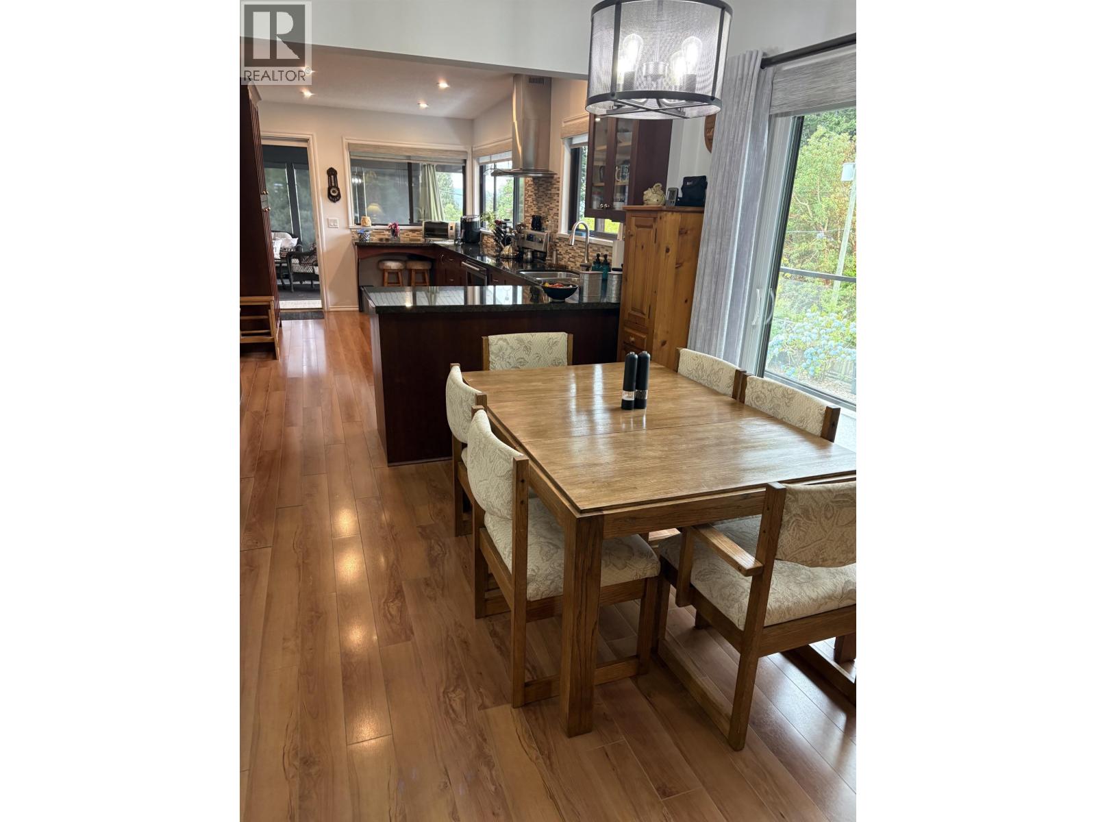 5350 BENNER ROAD, Sechelt