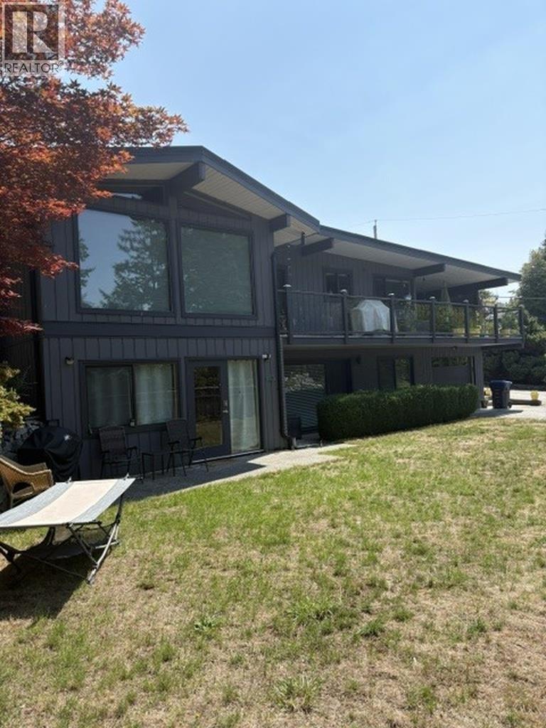 5350 BENNER ROAD, Sechelt