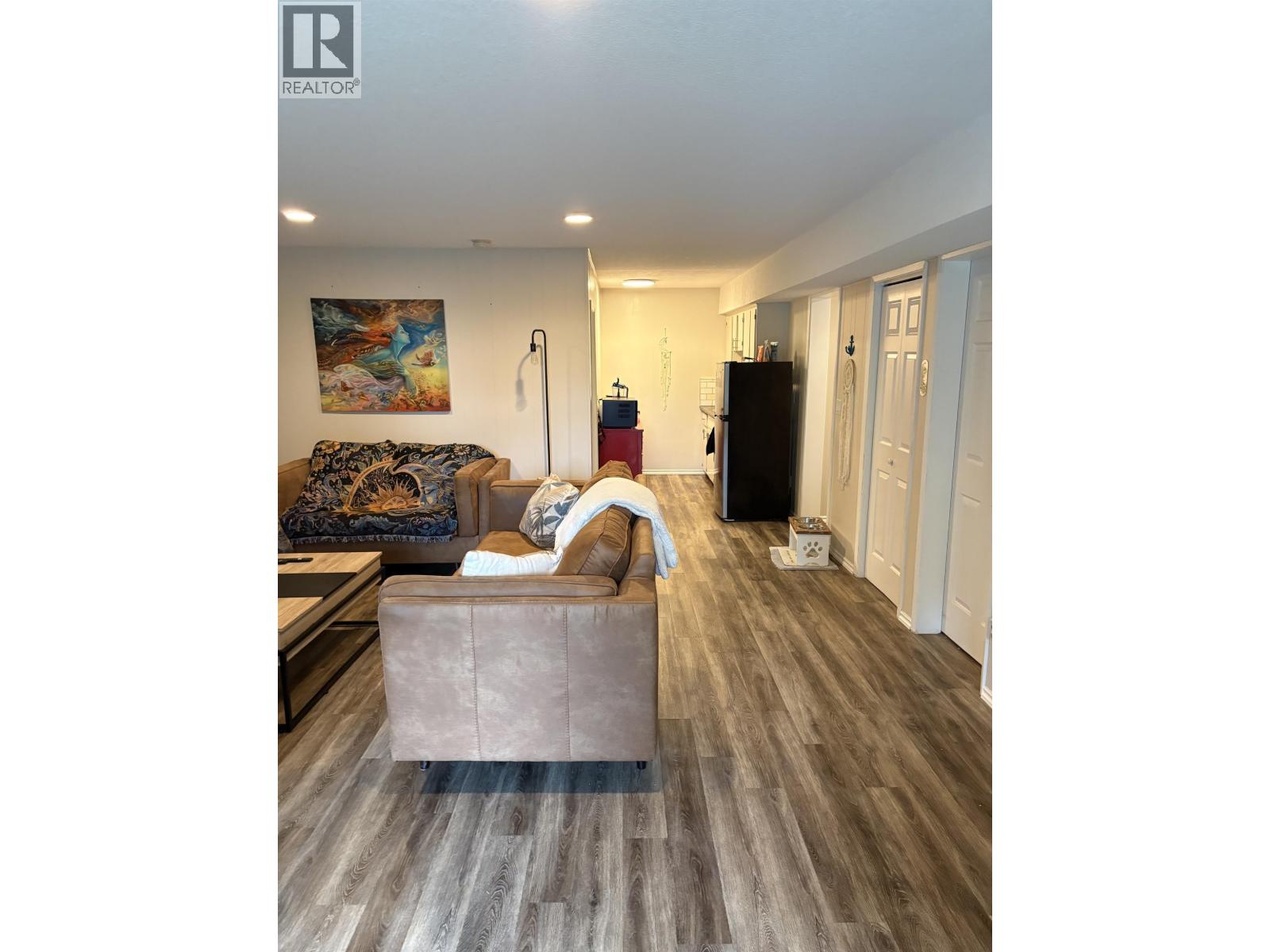 5350 BENNER ROAD, Sechelt