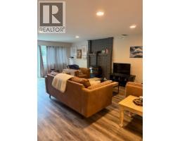 5350 Benner Road, Sechelt, BC V7Z0G7 Photo 17