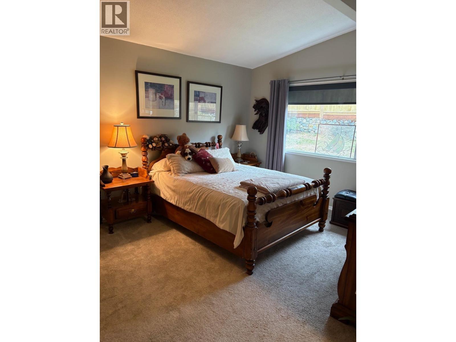 5350 BENNER ROAD, Sechelt