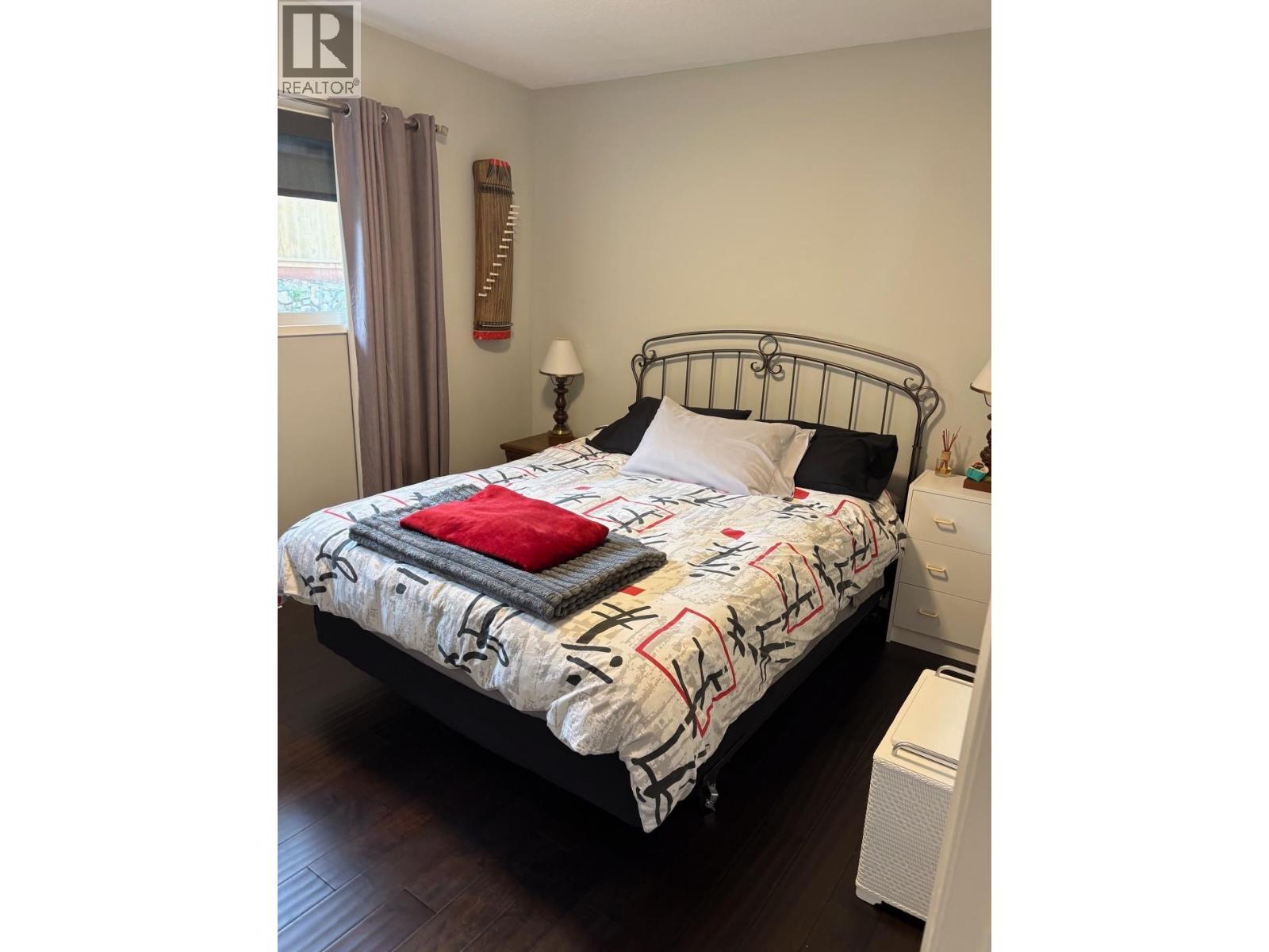 5350 BENNER ROAD, Sechelt