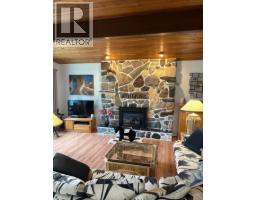 5350 Benner Road, Sechelt, BC V7Z0G7 Photo 7