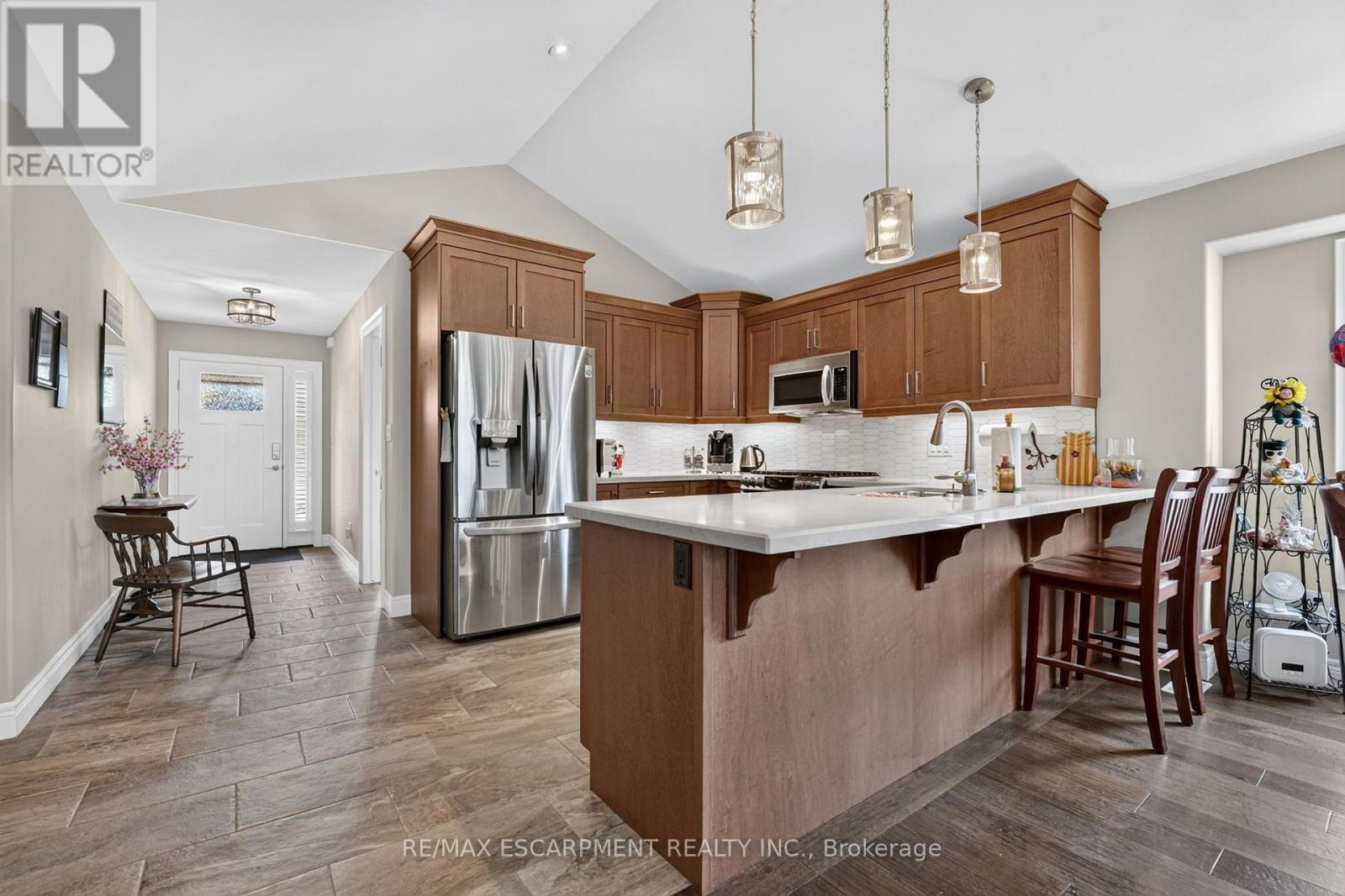 25 RICHARD CRESCENT - 10