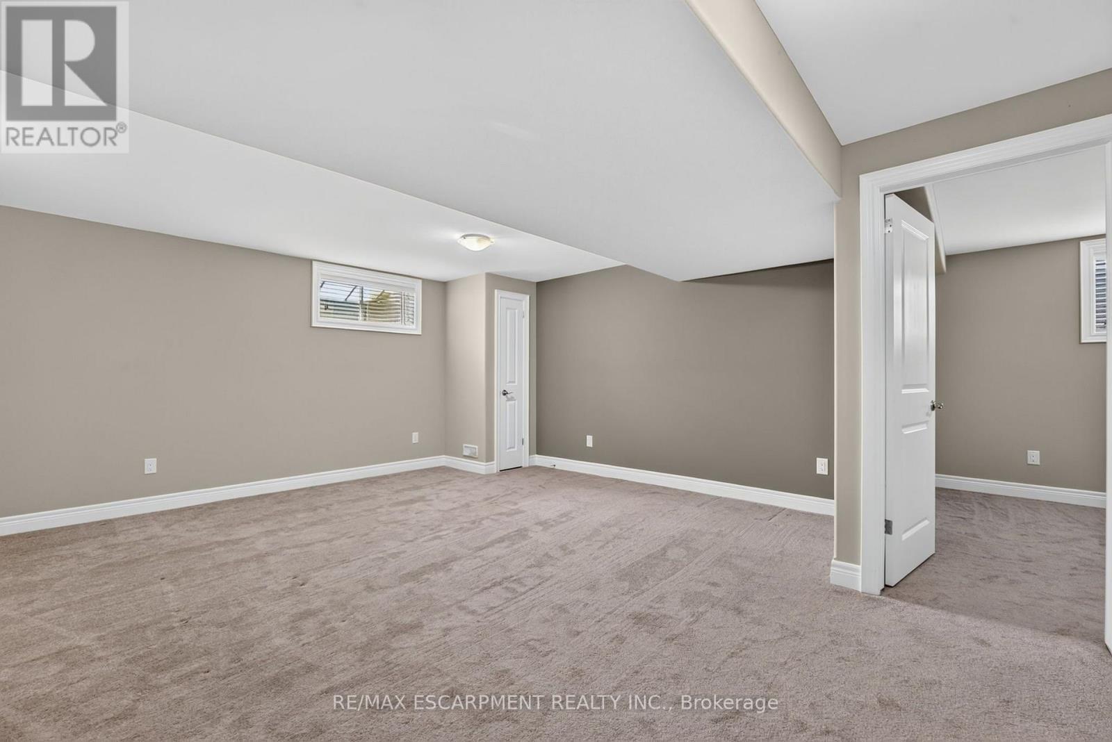 25 RICHARD CRESCENT - 24