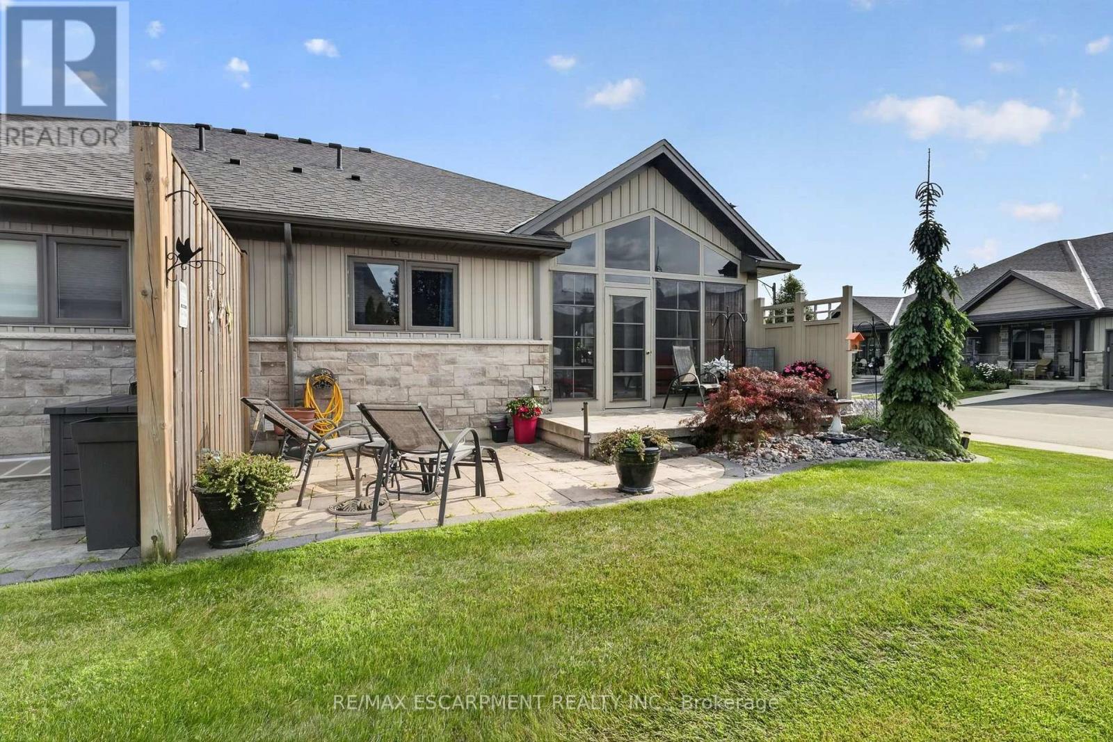 25 RICHARD CRESCENT - 37