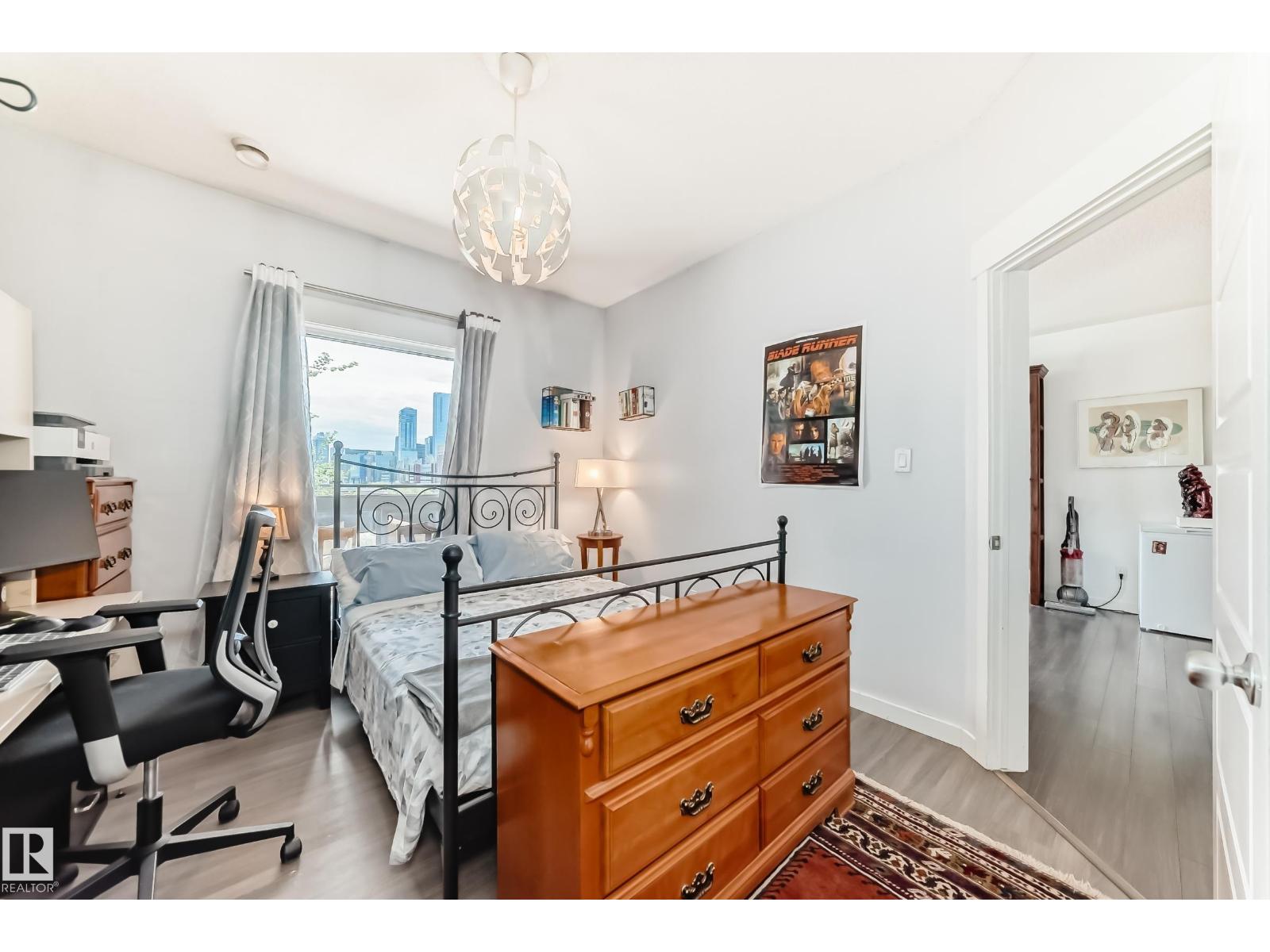 #316 10518 113 ST NW - 15