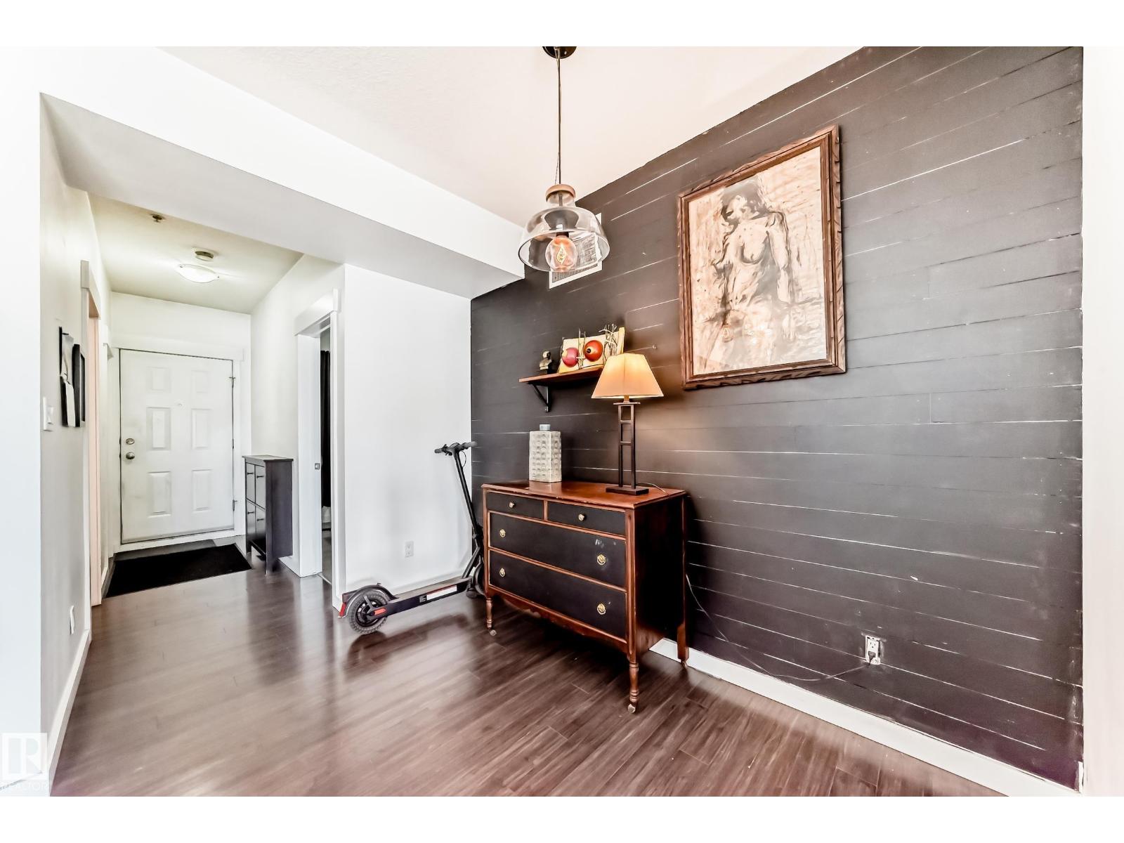 #316 10518 113 ST NW - 4
