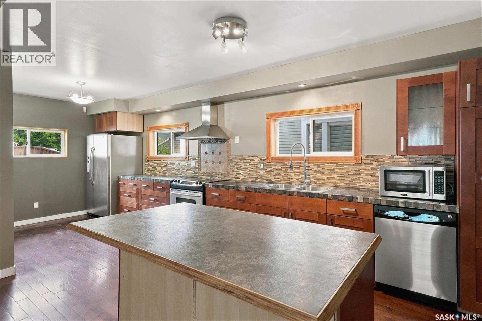 406 27th STREET W - 13