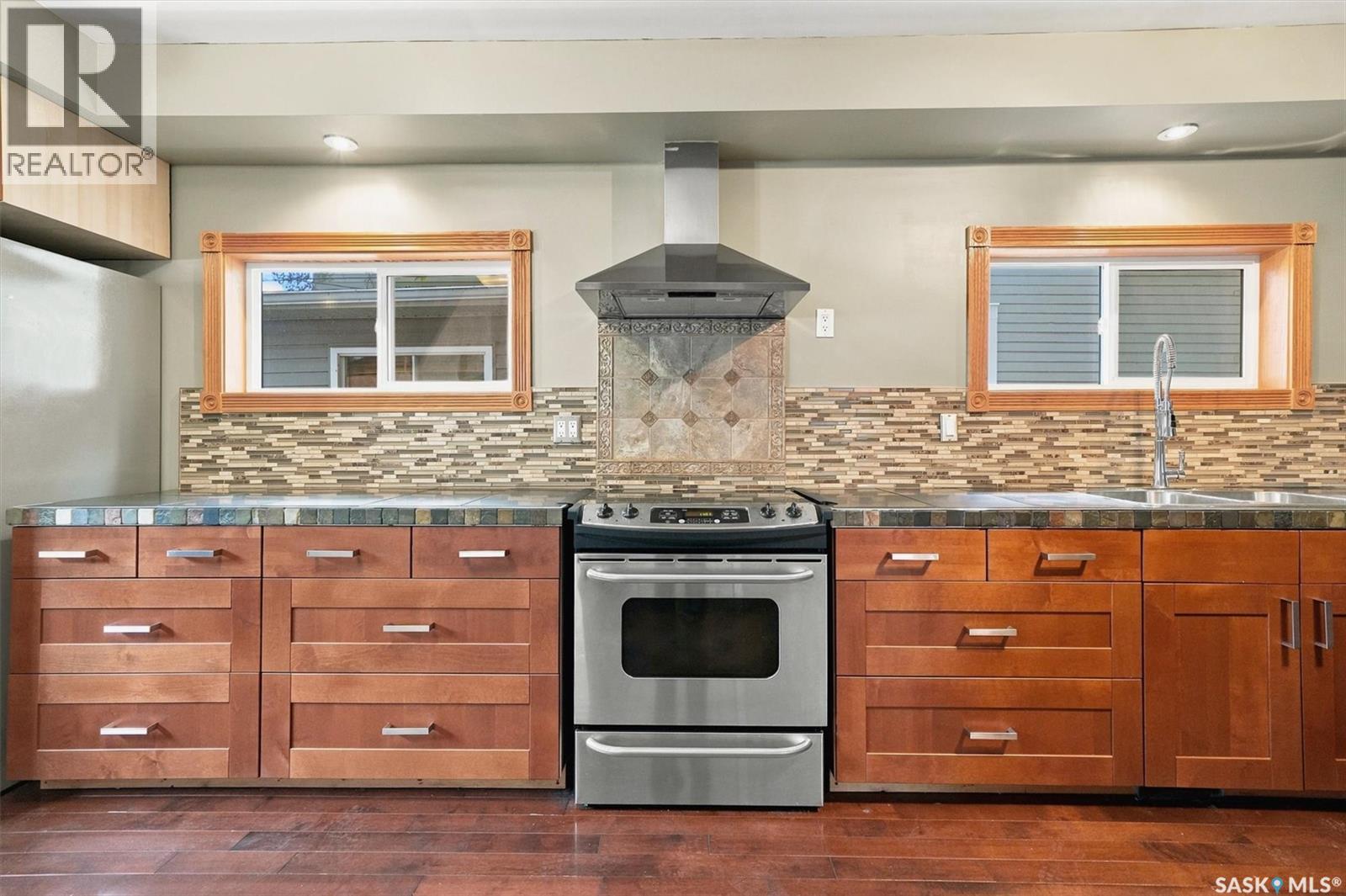 406 27th STREET W - 16