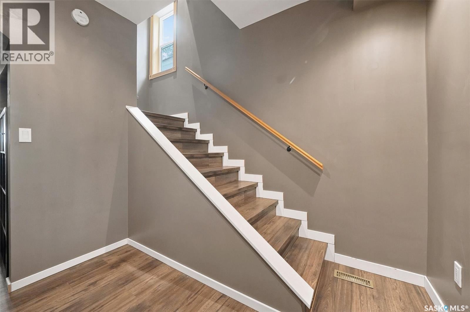 406 27th STREET W - 20