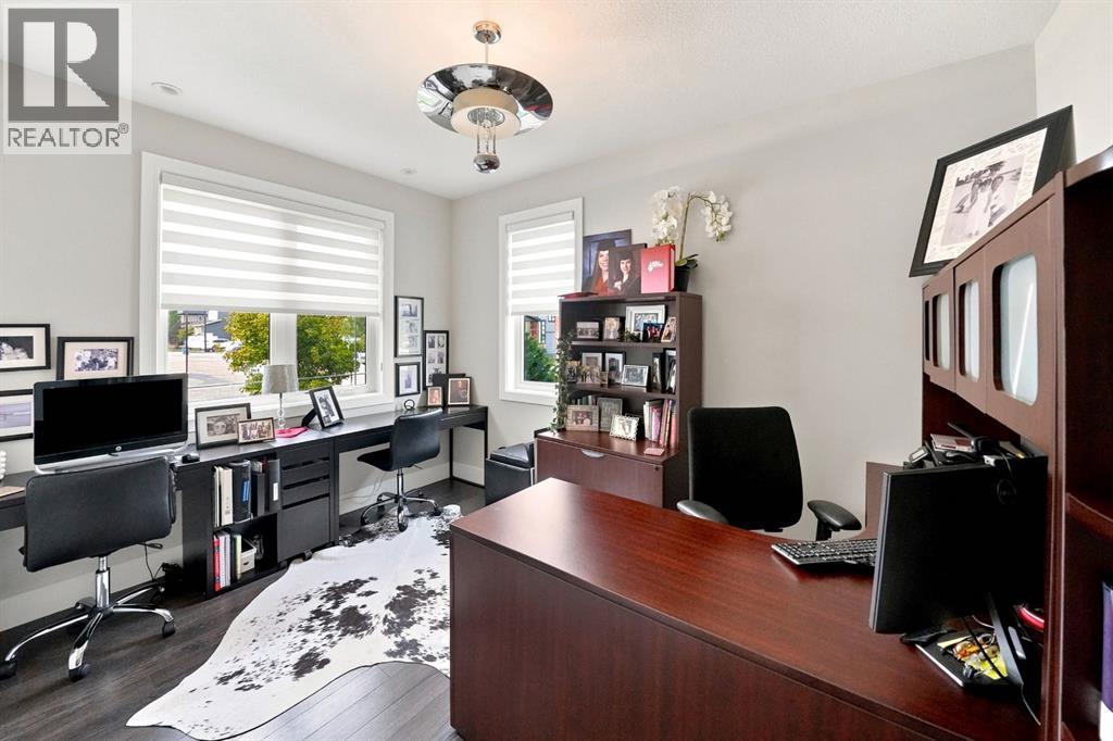 Listing photo – 200 Vancouver Crescent, Red Deer