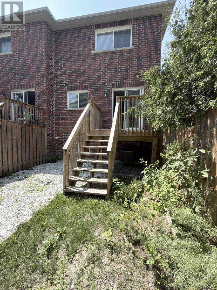7 KEN BROMLEY LANE - 22
