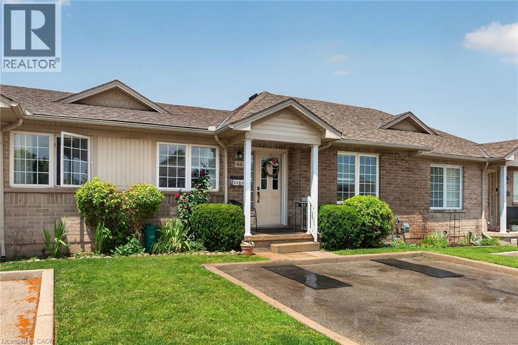 #44 24 KENYON Crescent - 1