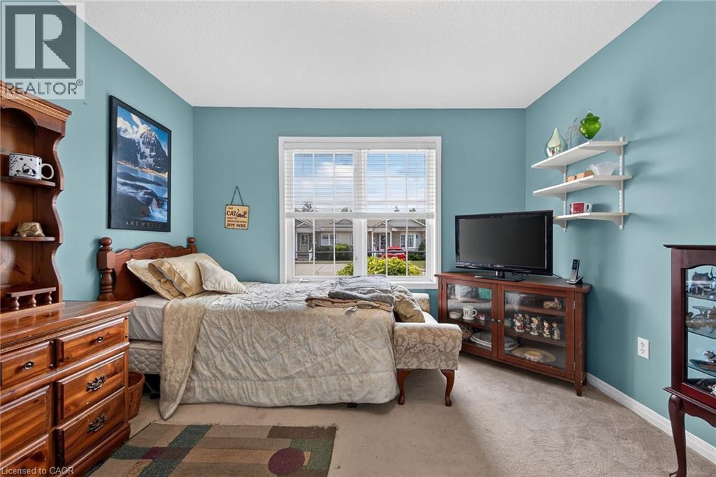 #44 24 KENYON Crescent - 25