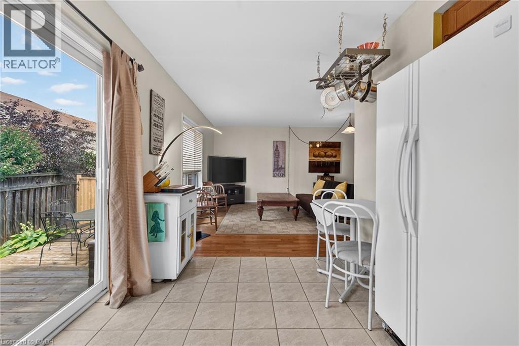#44 24 KENYON Crescent - 22