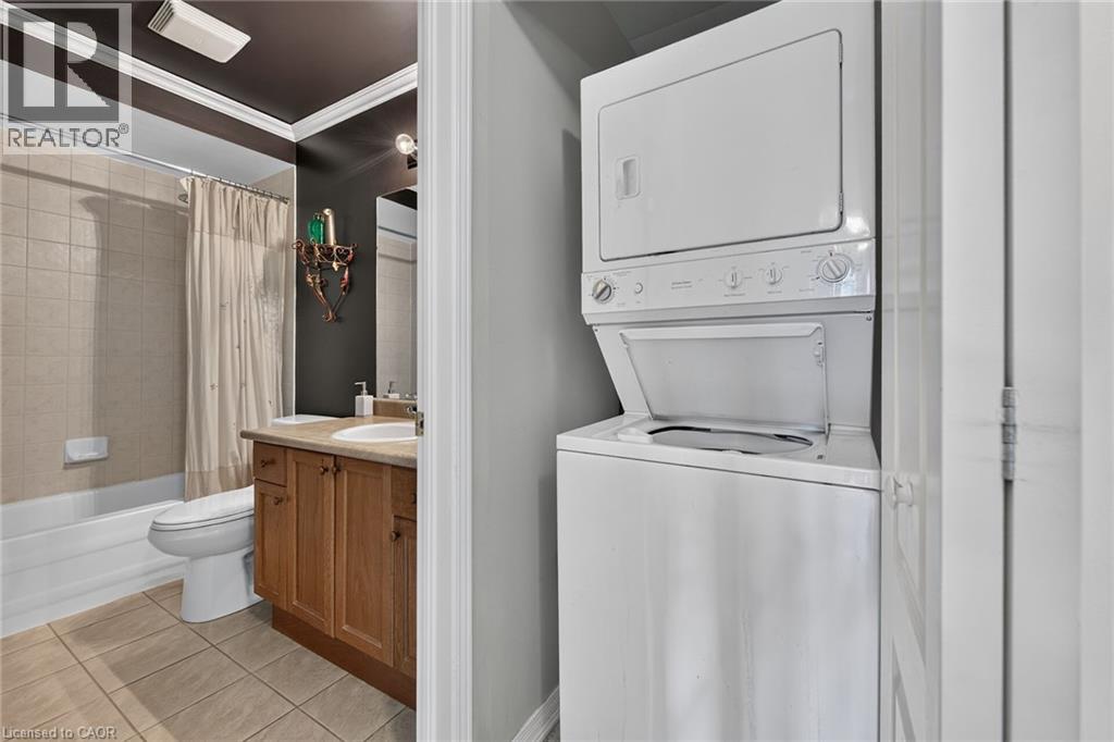 #44 24 KENYON Crescent - 36