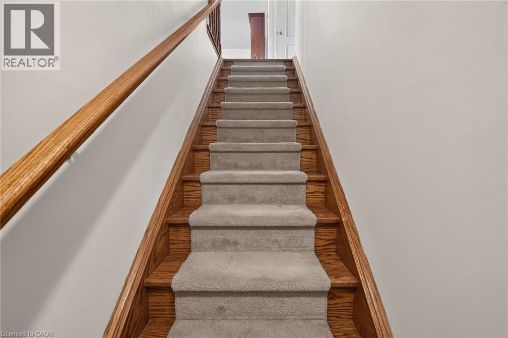 #44 24 KENYON Crescent - 35