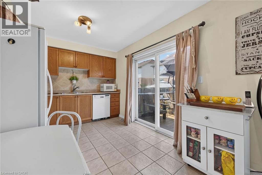#44 24 KENYON Crescent - 18