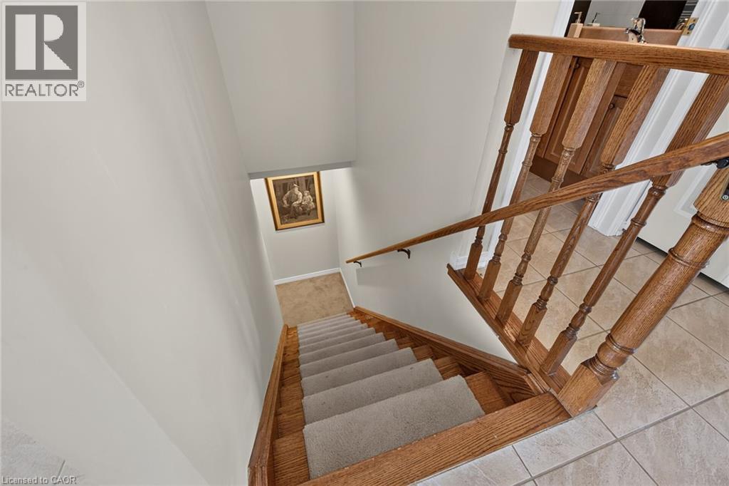 #44 24 KENYON Crescent - 29
