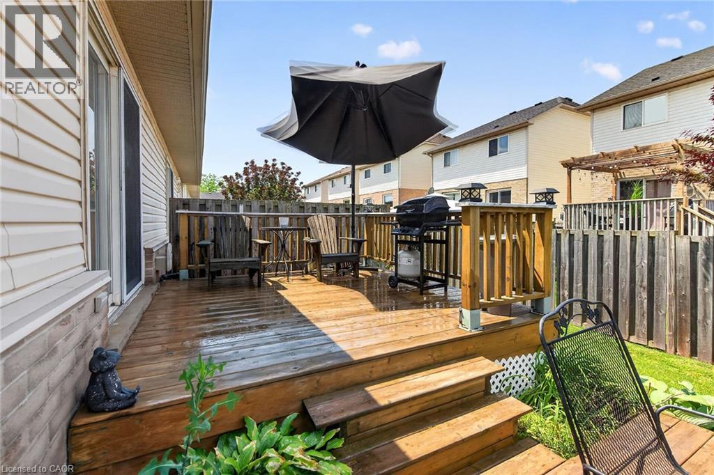 #44 24 KENYON Crescent - 39