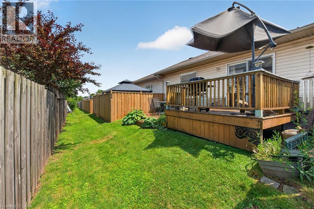 #44 24 KENYON Crescent - 42