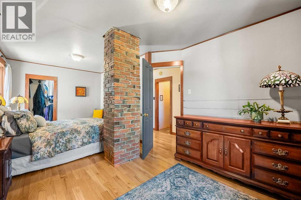 2107 9 Street SE - Image 21