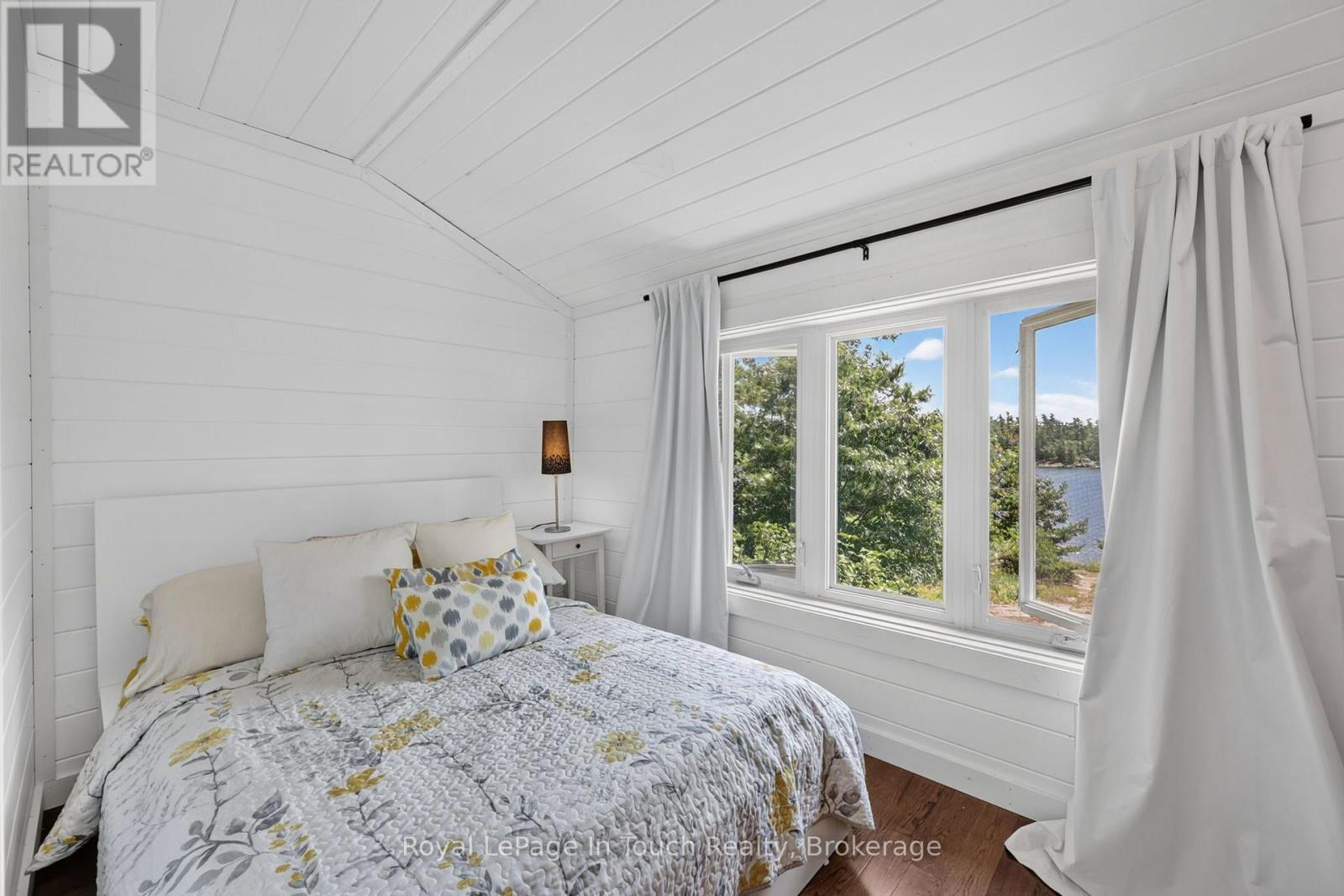 B207 LOT 31 ISLAND ISLAND - 23