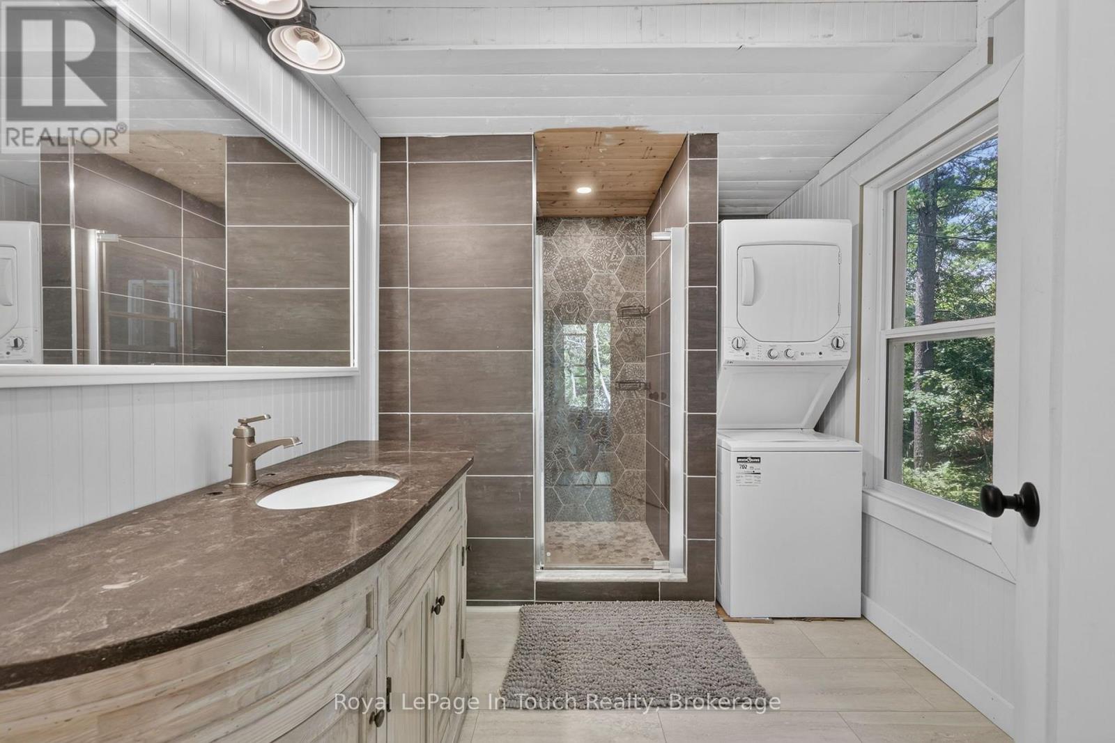 B207 LOT 31 ISLAND ISLAND - 20