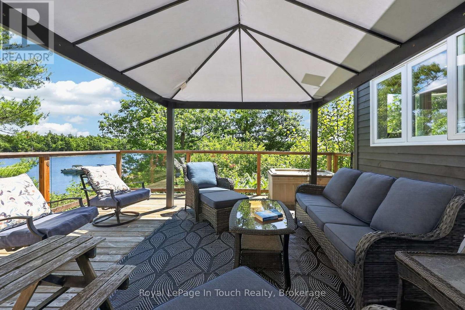 B207 LOT 31 ISLAND ISLAND - 27