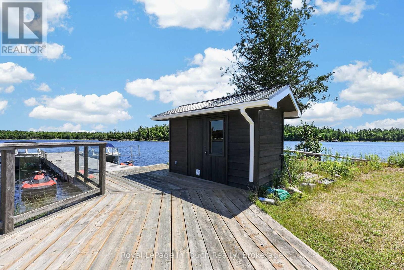 B207 LOT 31 ISLAND ISLAND - 34