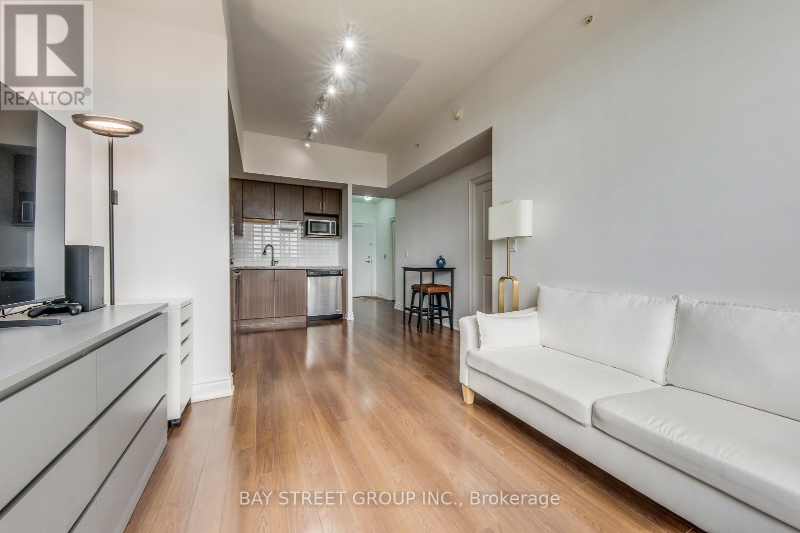 #911 38 CEDARLAND DRIVE - 12