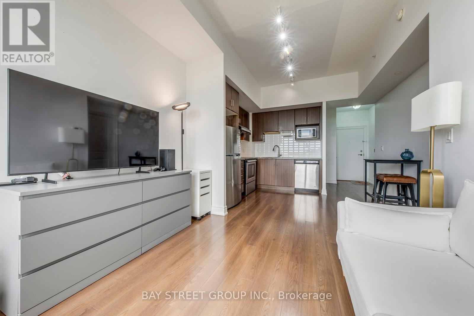 #911 38 CEDARLAND DRIVE - 13