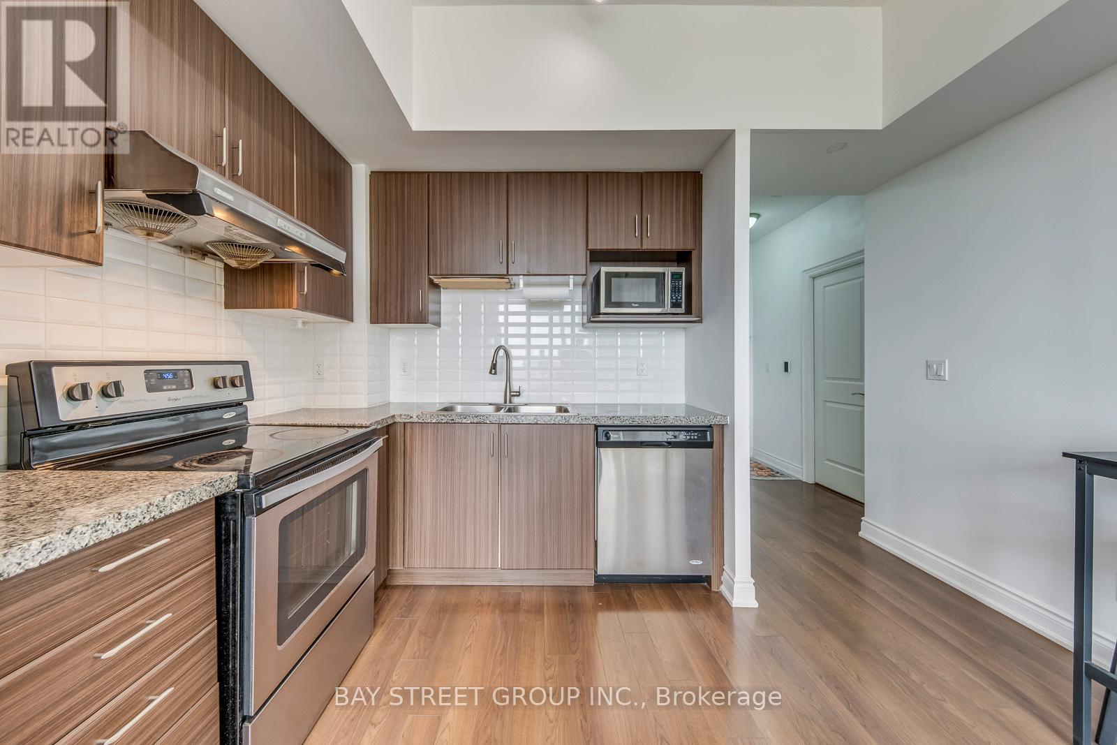 #911 38 CEDARLAND DRIVE - 16