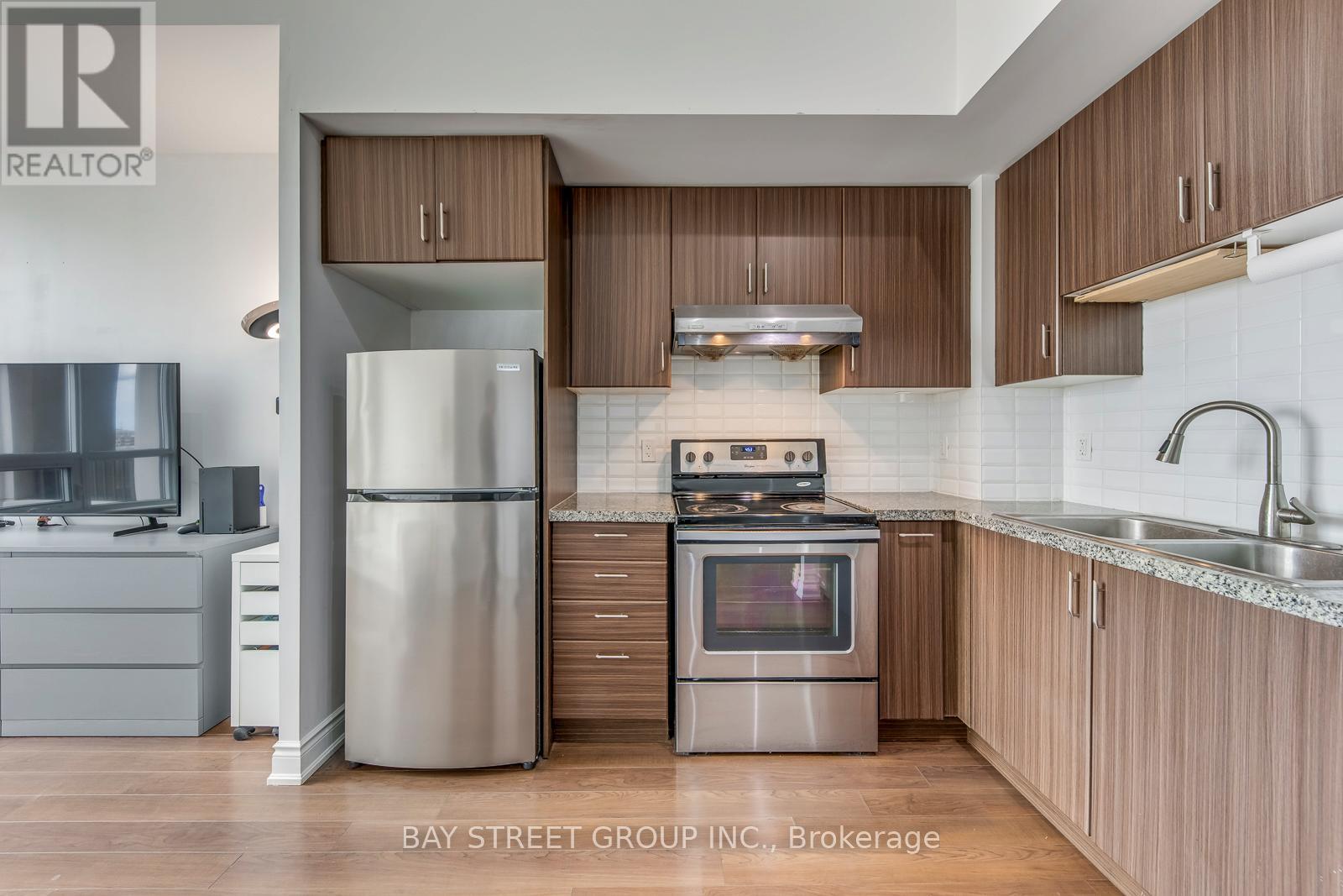 #911 38 CEDARLAND DRIVE - 17