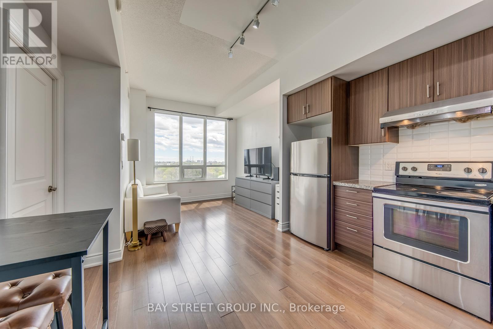 #911 38 CEDARLAND DRIVE - 19