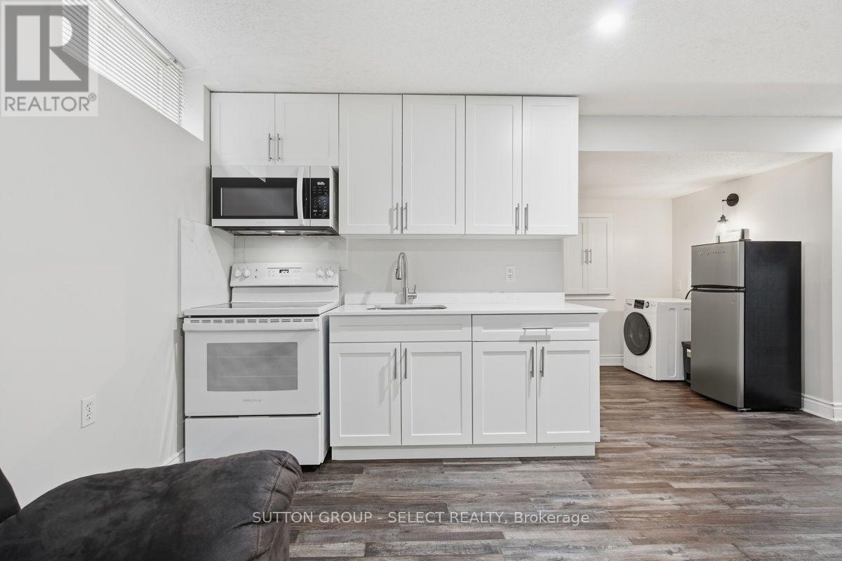 1789 DEVOS DRIVE - 34