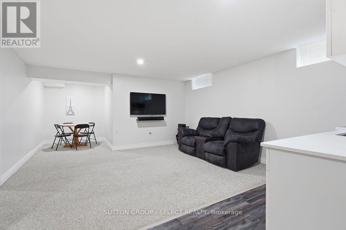 1789 DEVOS DRIVE - Image 31