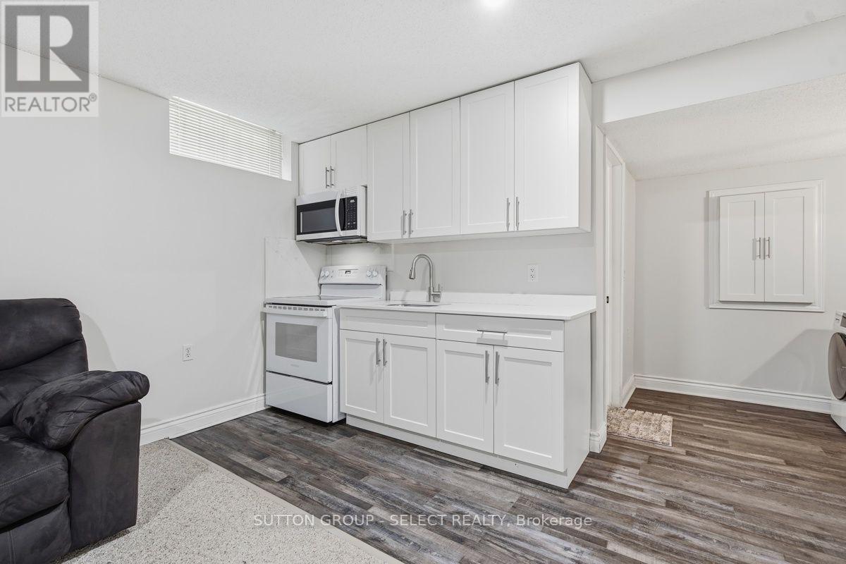 1789 DEVOS DRIVE - 33