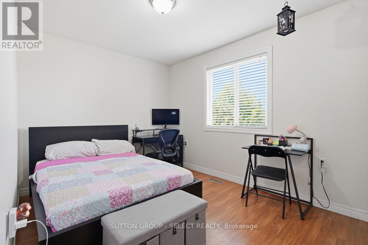 1789 DEVOS DRIVE - 27