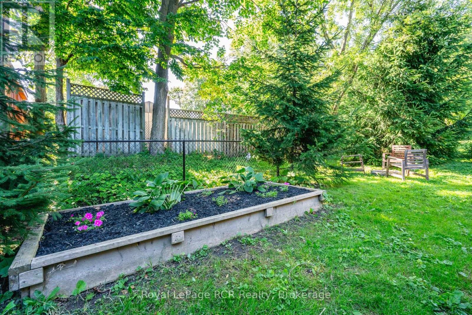 246 16TH AVENUE CRESCENT - Image 12