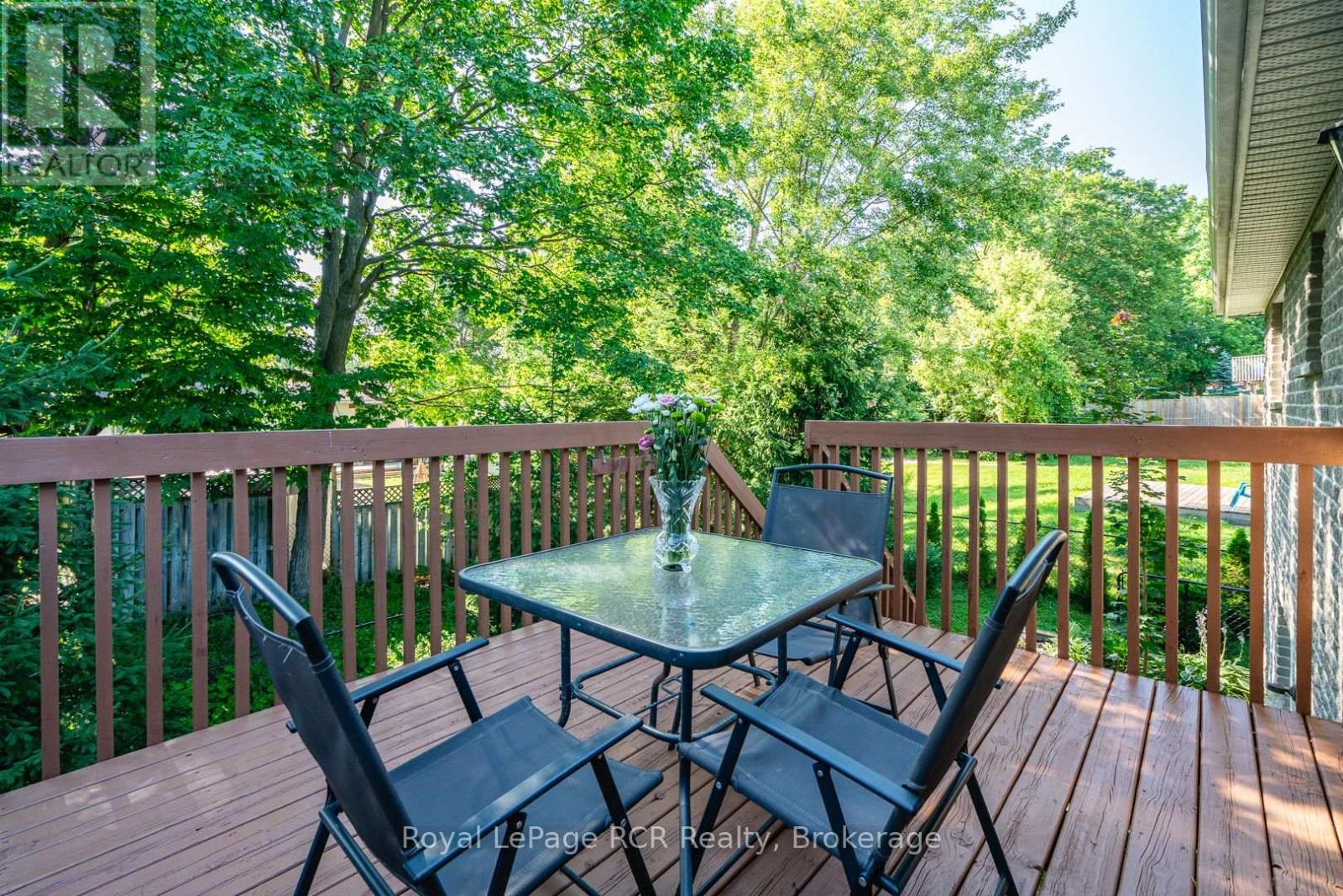 246 16TH AVENUE CRESCENT - 30