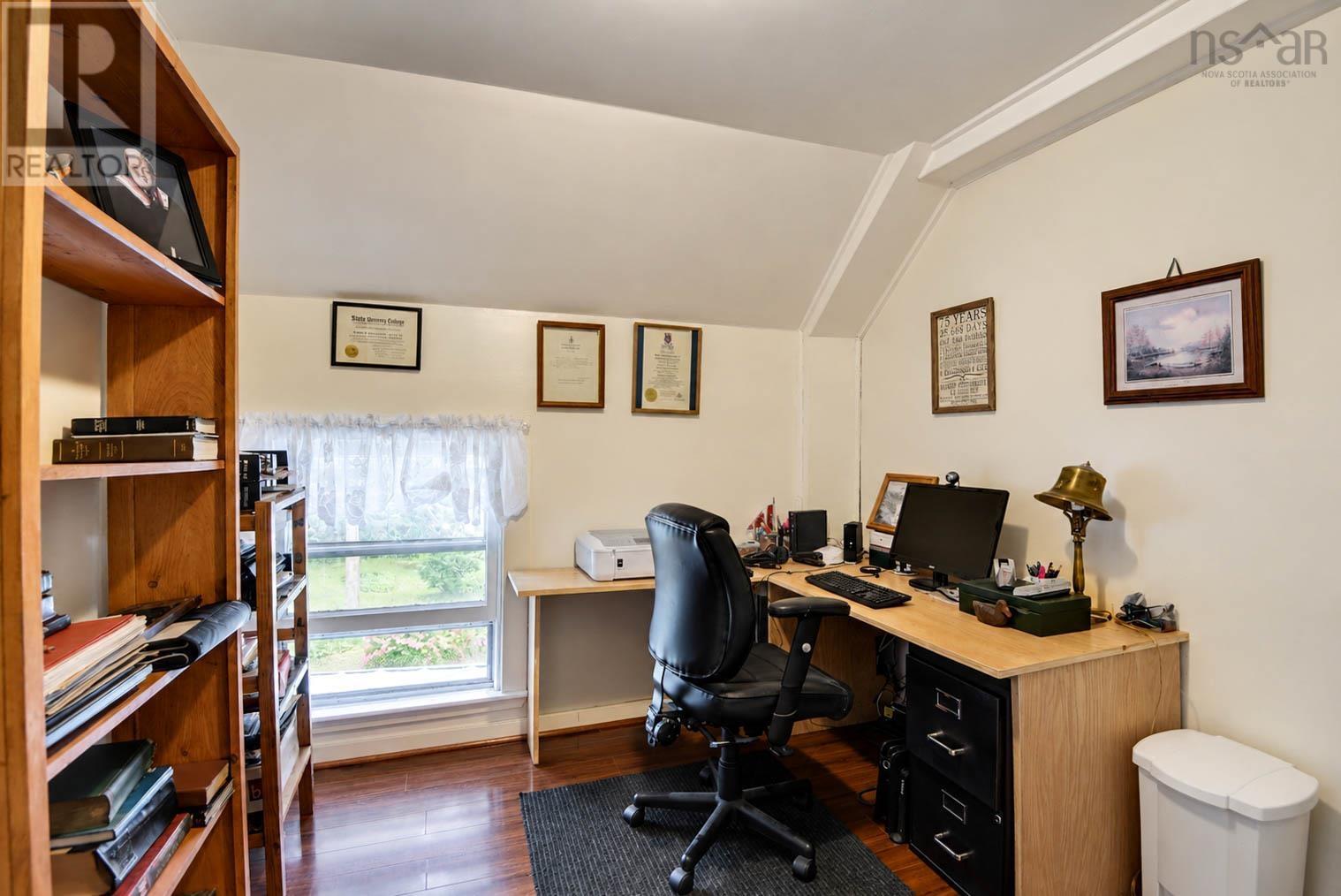 Property 27 of 32 of 4727 Stellarton Trafalgar Road