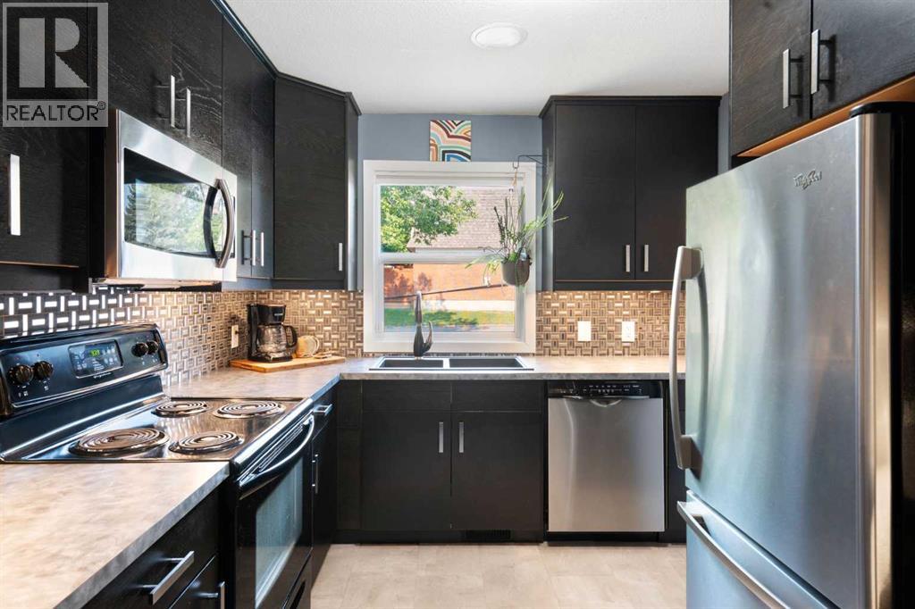 90, 330 Canterbury Drive SW, Canyon Meadows, Calgary photo 3